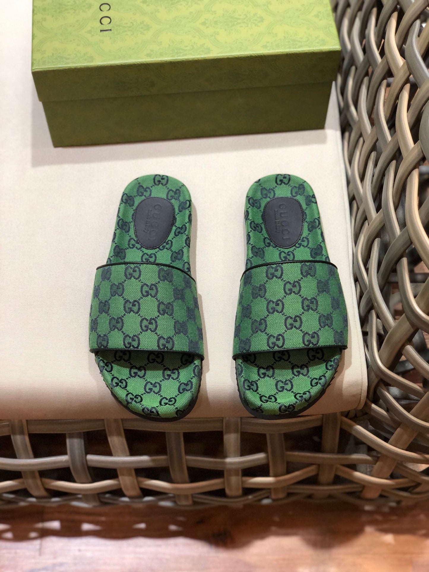 Chanclas Gucci