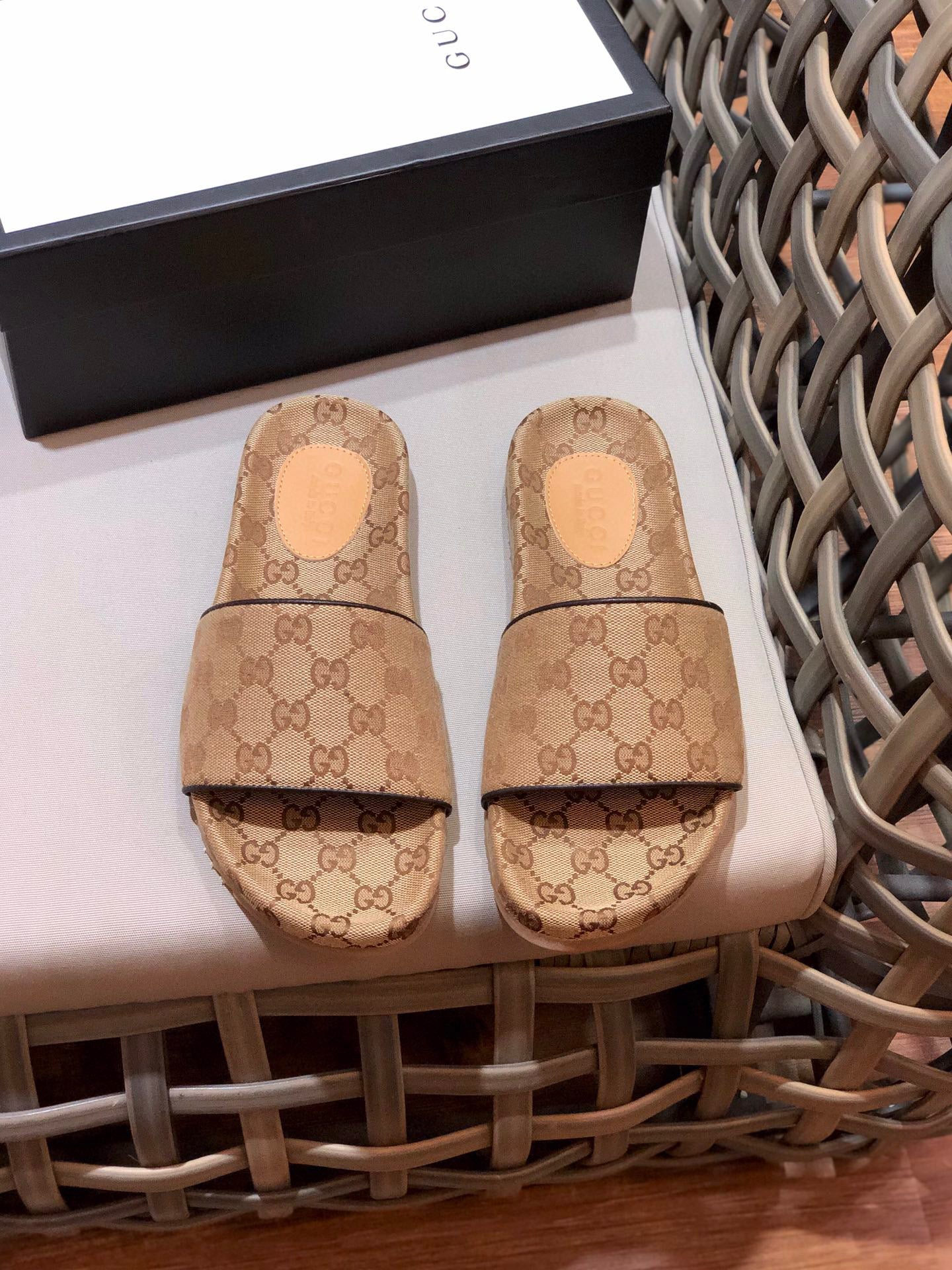 Chanclas Gucci