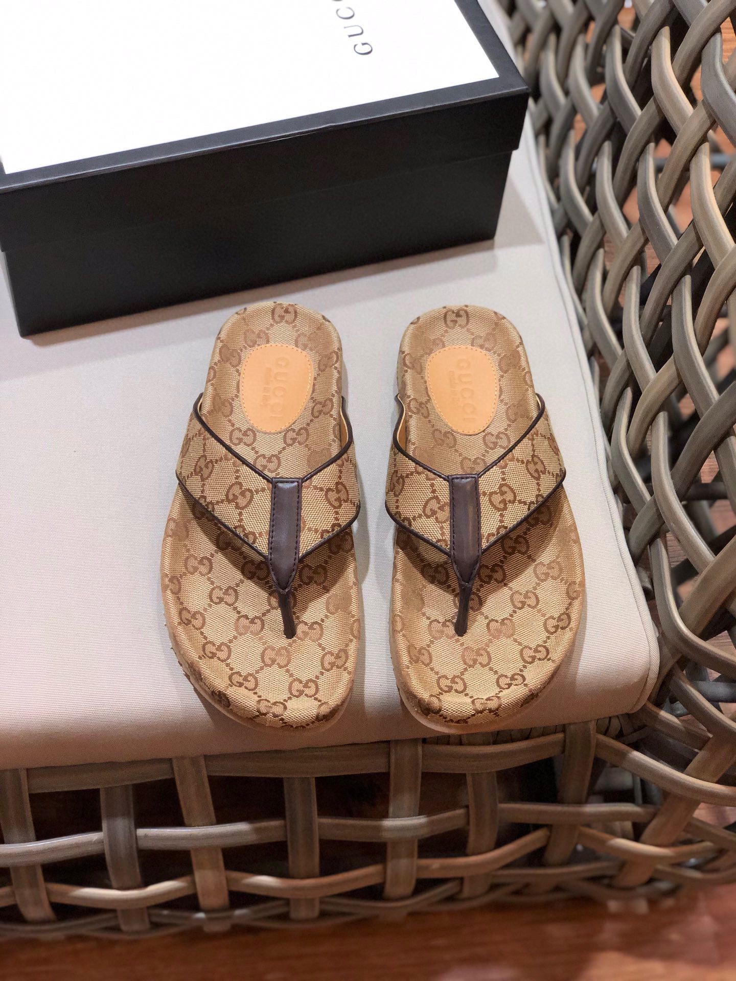 Chanclas Gucci