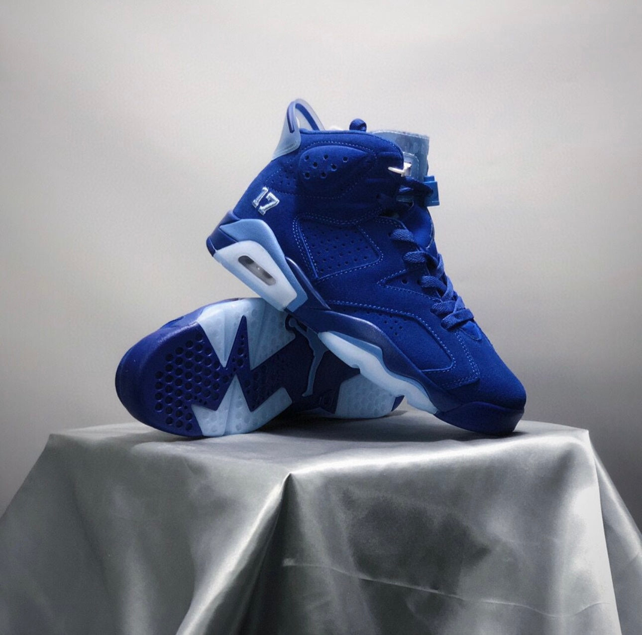 JORDAN 6 BLUE