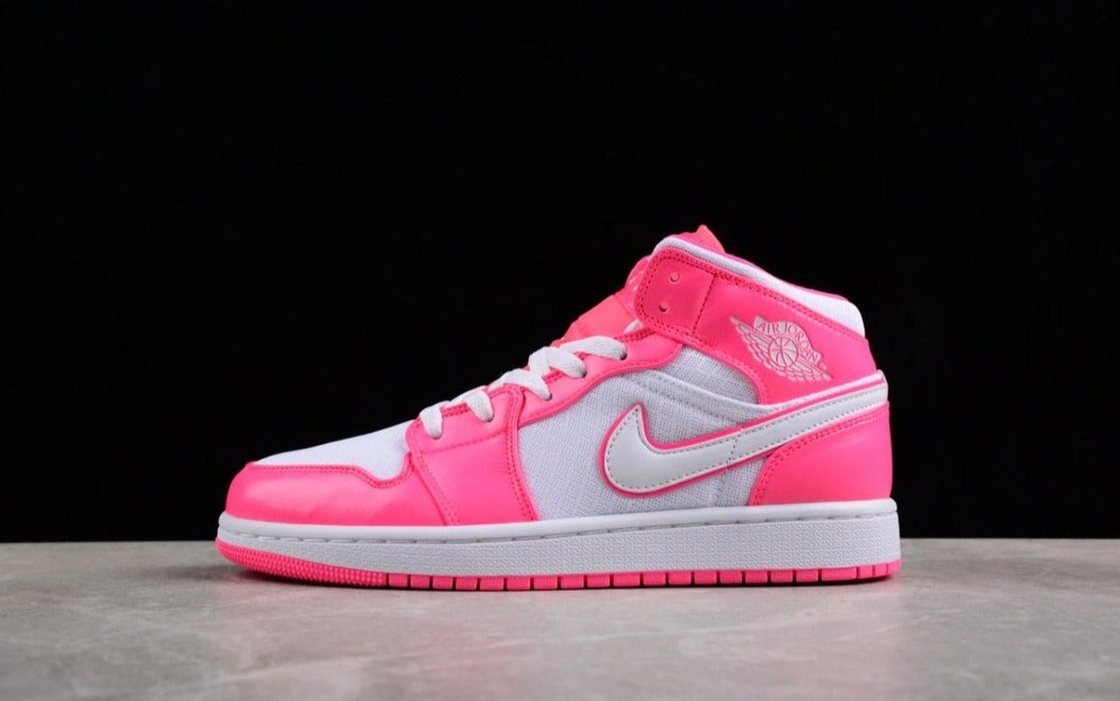 JORDAN 1 Mid fierce Pink