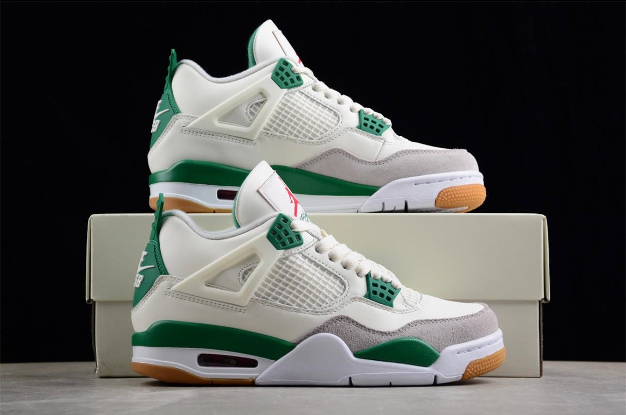 Air Jordan retro 4  Pine Green